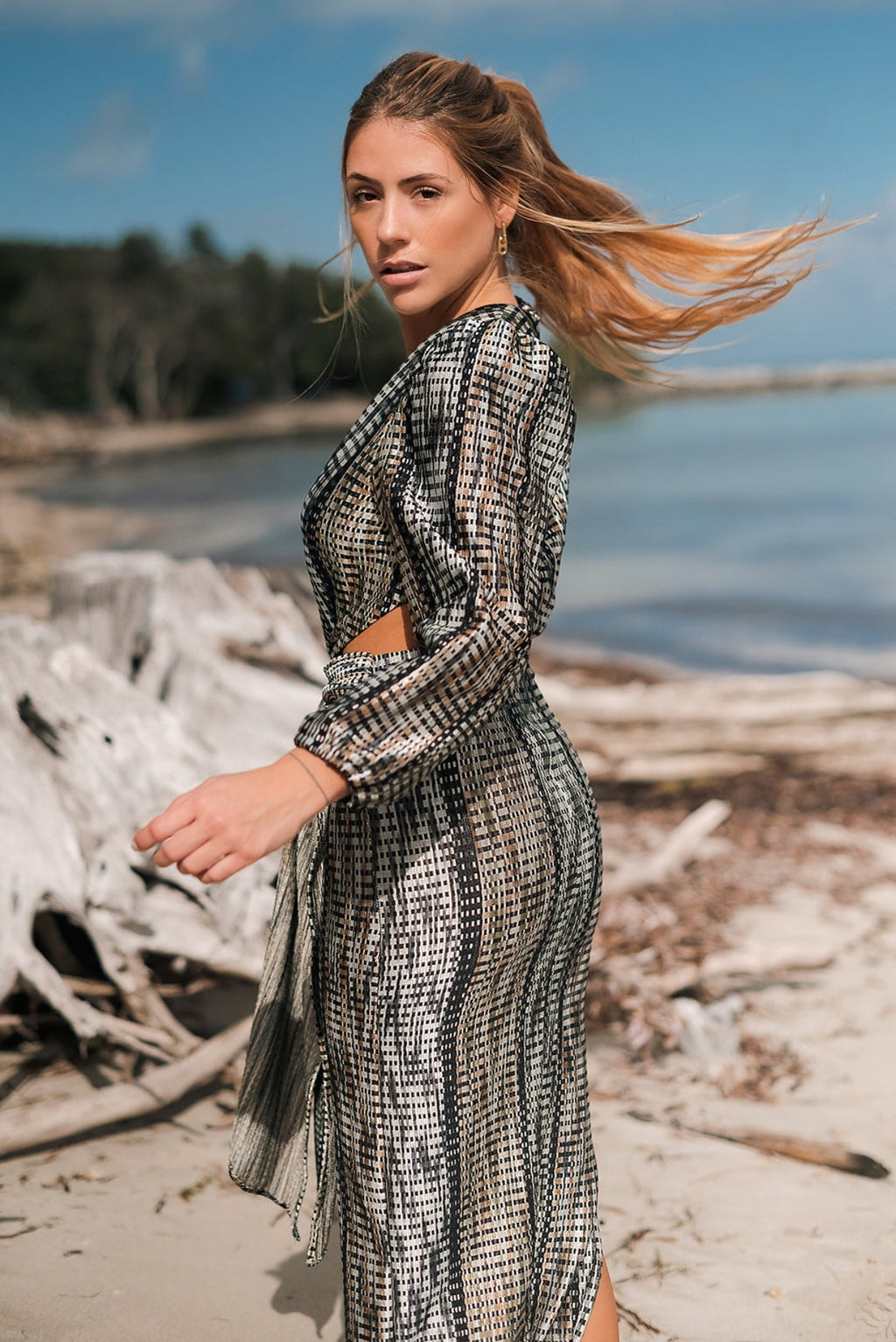 Side Cut out Long Sleeve Midi Dress