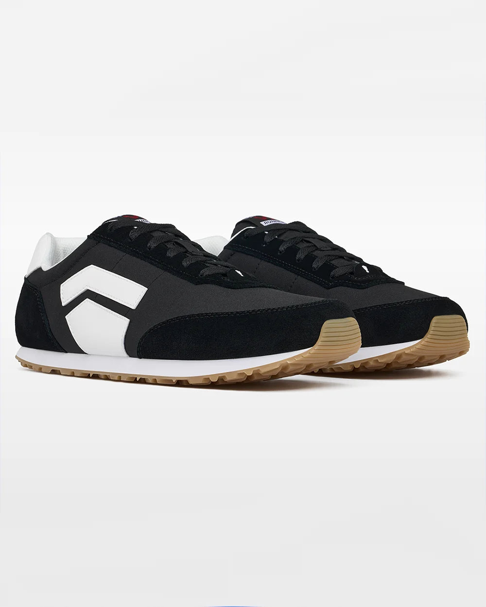 RUNNER V1 Track Black '26
