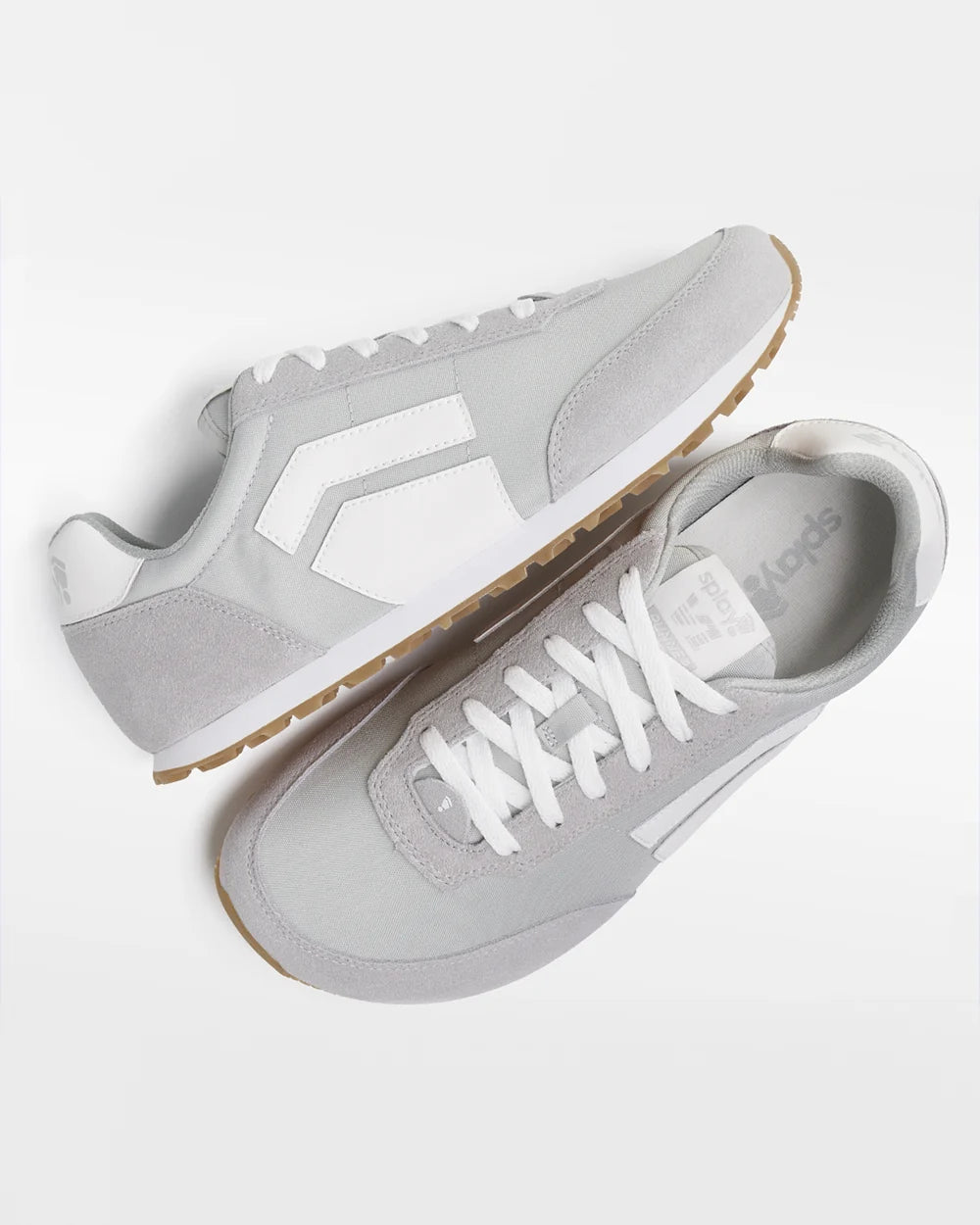 RUNNER V1 Relay Grey '26